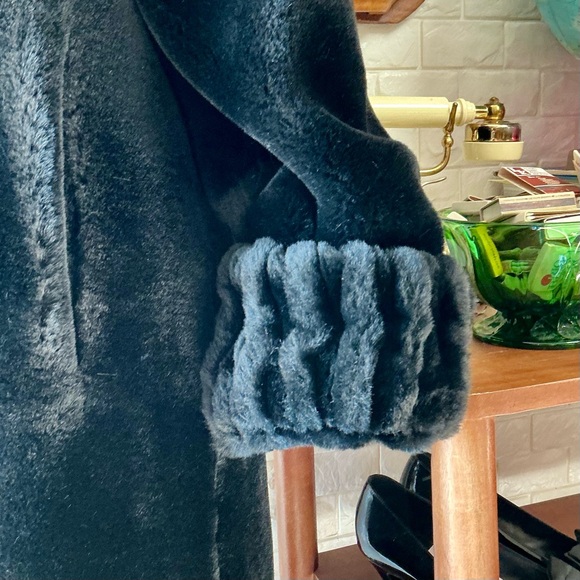 Vintage Black Old Money Faux Fur Coat Jacket Oversized Long Bell Sleeve Mob Wife - Picture 6 of 13
